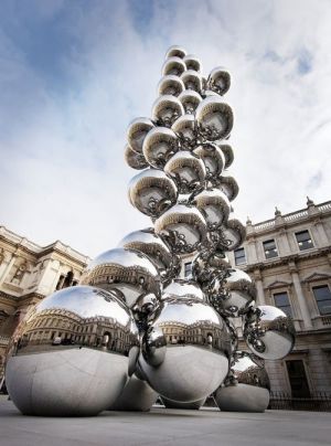 incredible silver bubble sculpture - www.myLusciousLife.com.jpg